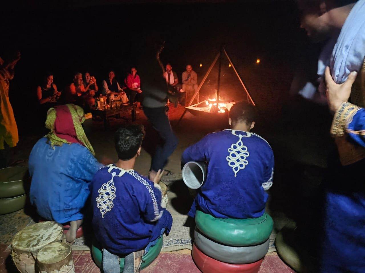 Abend im Camp – Camel Trips Luxury Camp