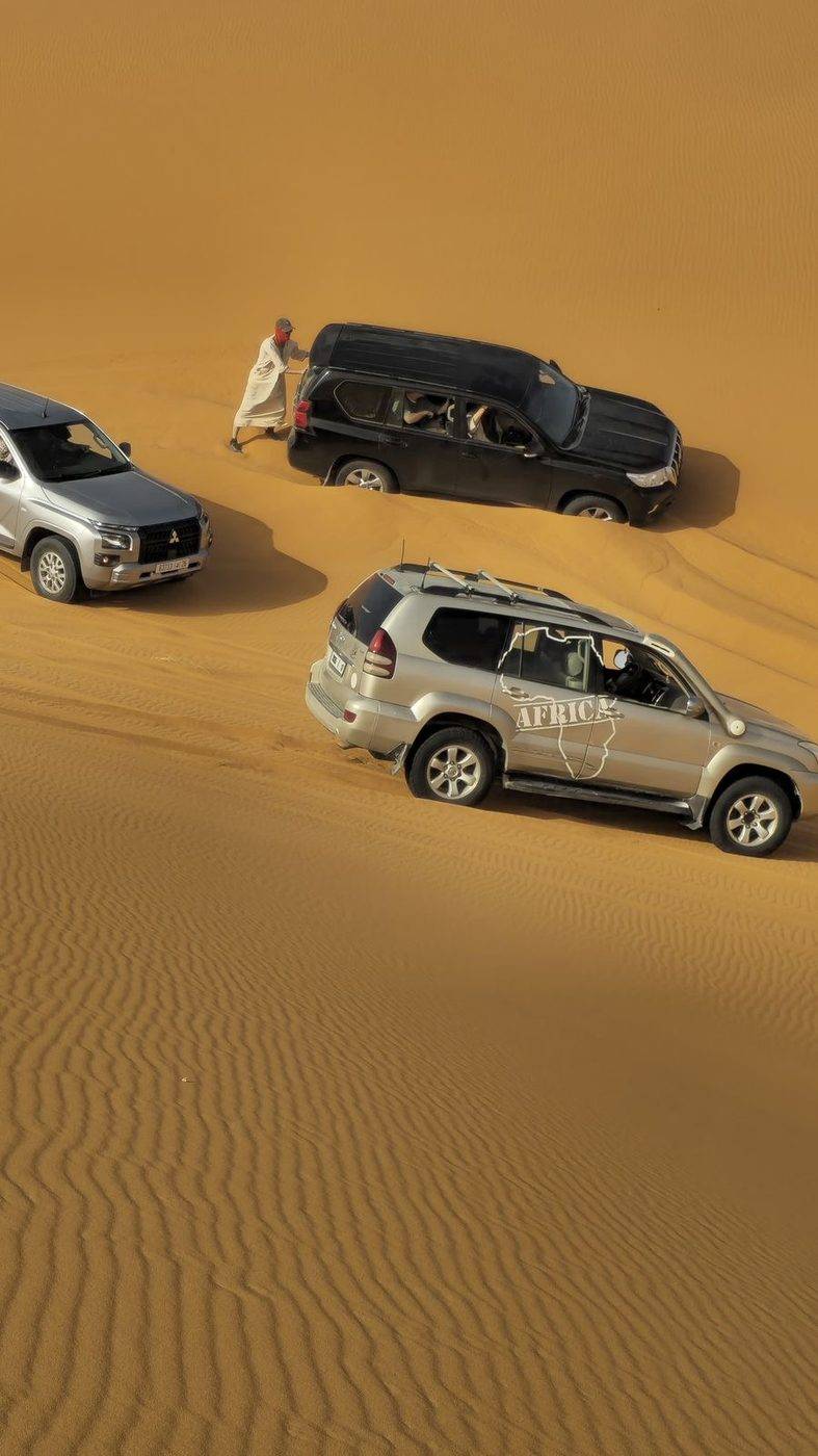 4x4 vehicles in the dunes